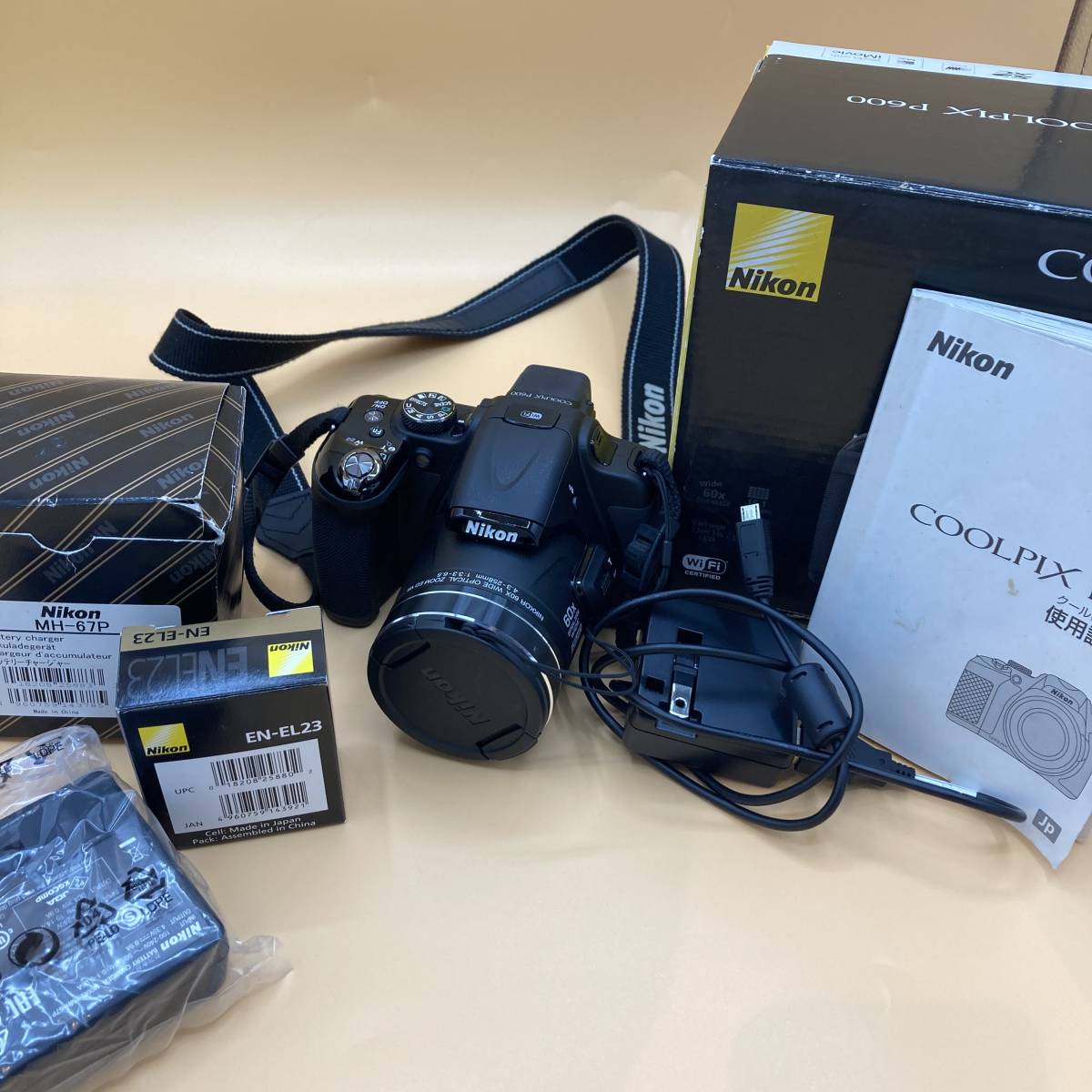 【2338】通電、簡易動作確認済Nikon ニコンCOOLPIX P600 クールピクス 60倍 デジタルカメラバッテリーチャージャーストラップ等まとめて