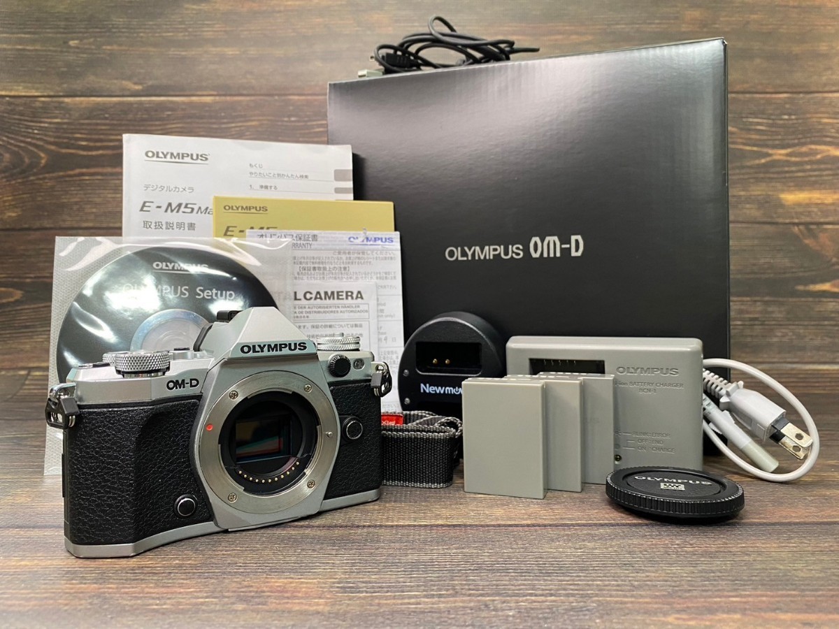 OLYMPUS オリンパス OM-D E-M5 Mark II ボディ ミラーレス一眼カメラ 