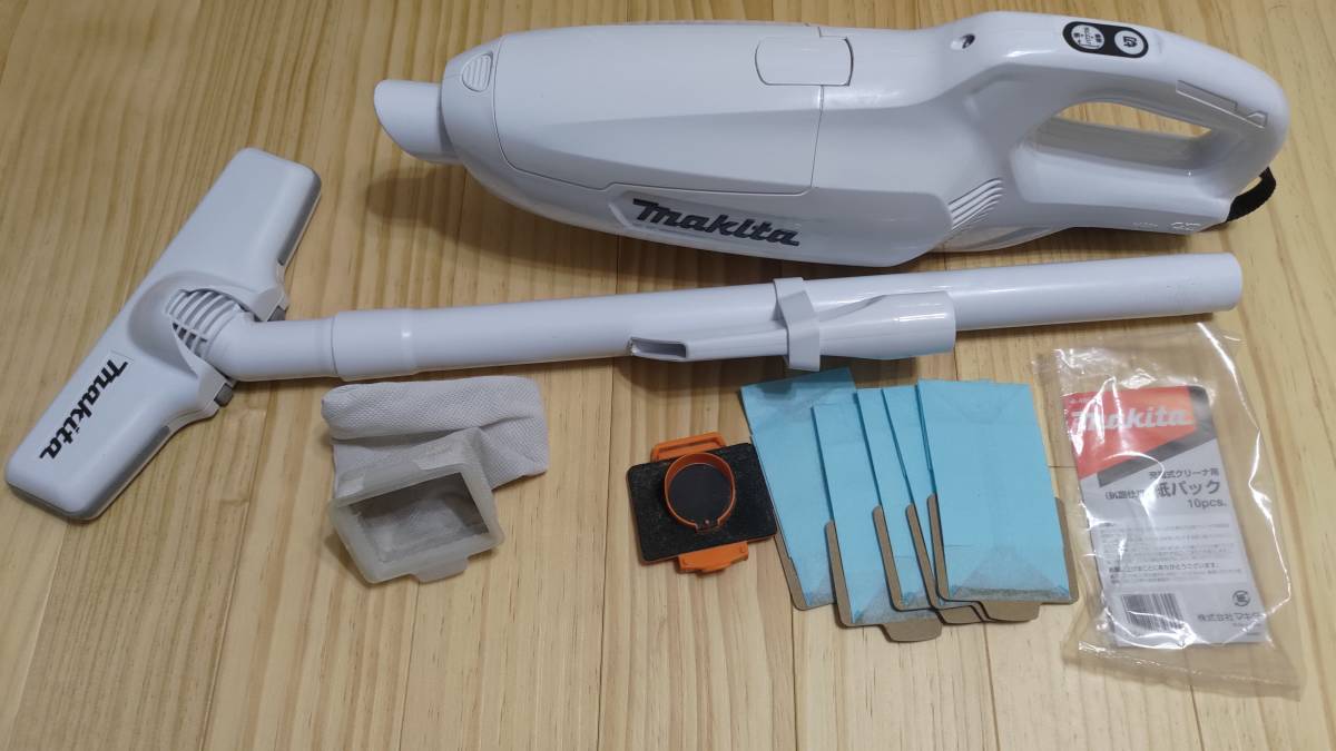 [中古品]マキタ　10.8Vスライド式充電式クリーナ　CL107FD 紙パック式集じん　Makita