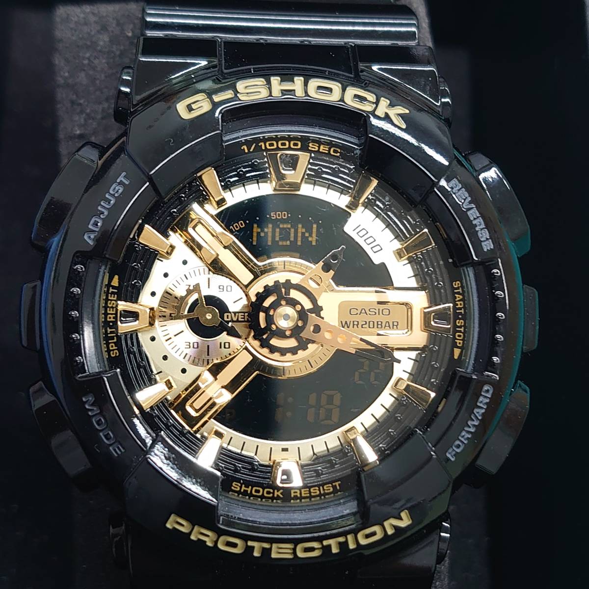 ＃3288【稼働品　CASIO/カシオ　G-SHOCK　GA-110GB　5146　ブラック＆ゴールド　総重量約71ｇ　ベルト/ゴム製　取扱説明書有　保管品】