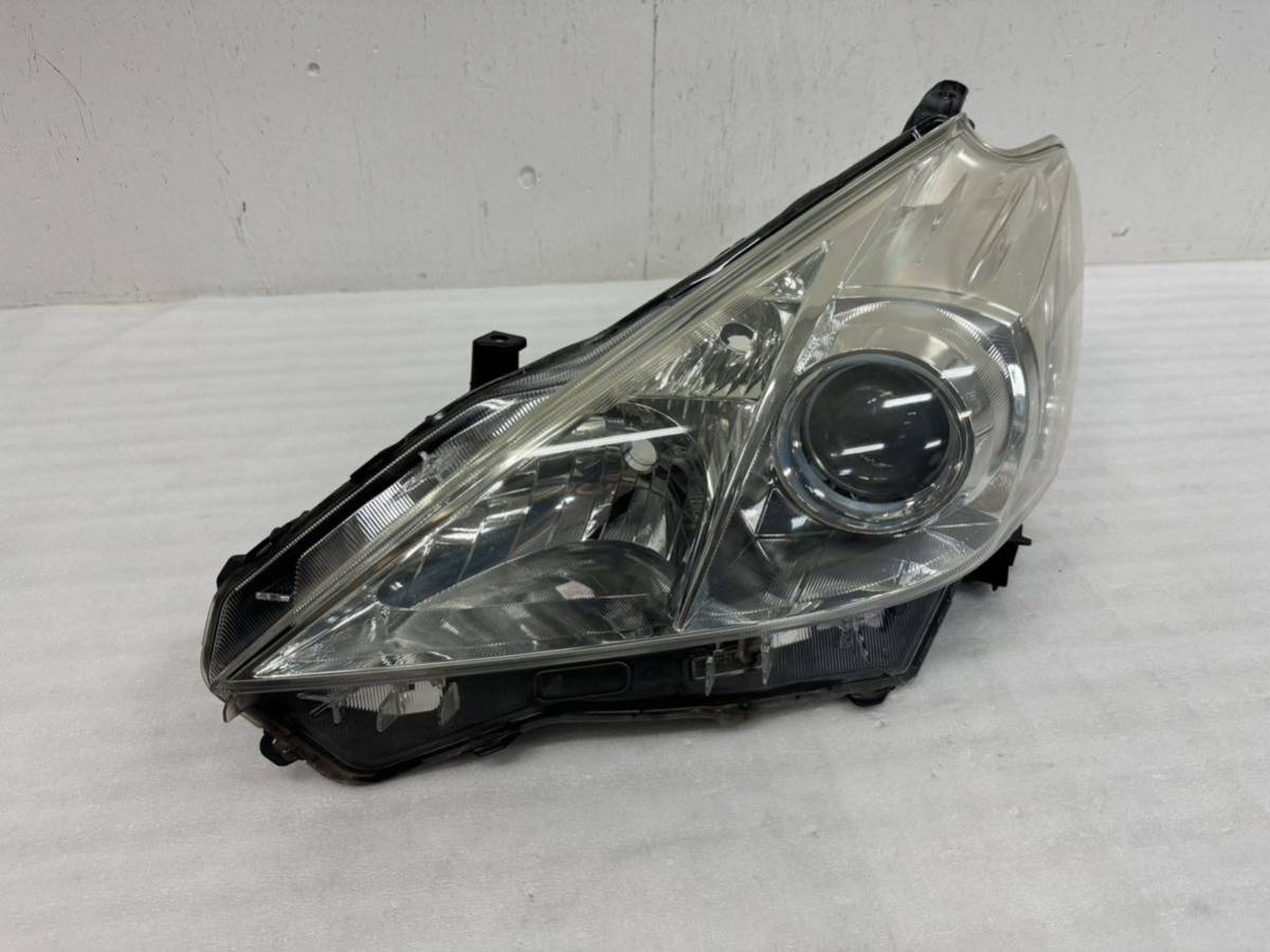 後期 プリウスα 右 ハロゲン ヘッドライト　ZVW40 ZVW41 5D1 プリウスα ZVW40W 前期 純正 ハロゲン ヘッドライト 左 KOITO 47