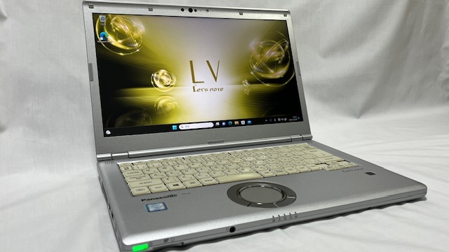 236 Panasonic CF-LV7 Core i5-8350U 8GB SSD 256GB