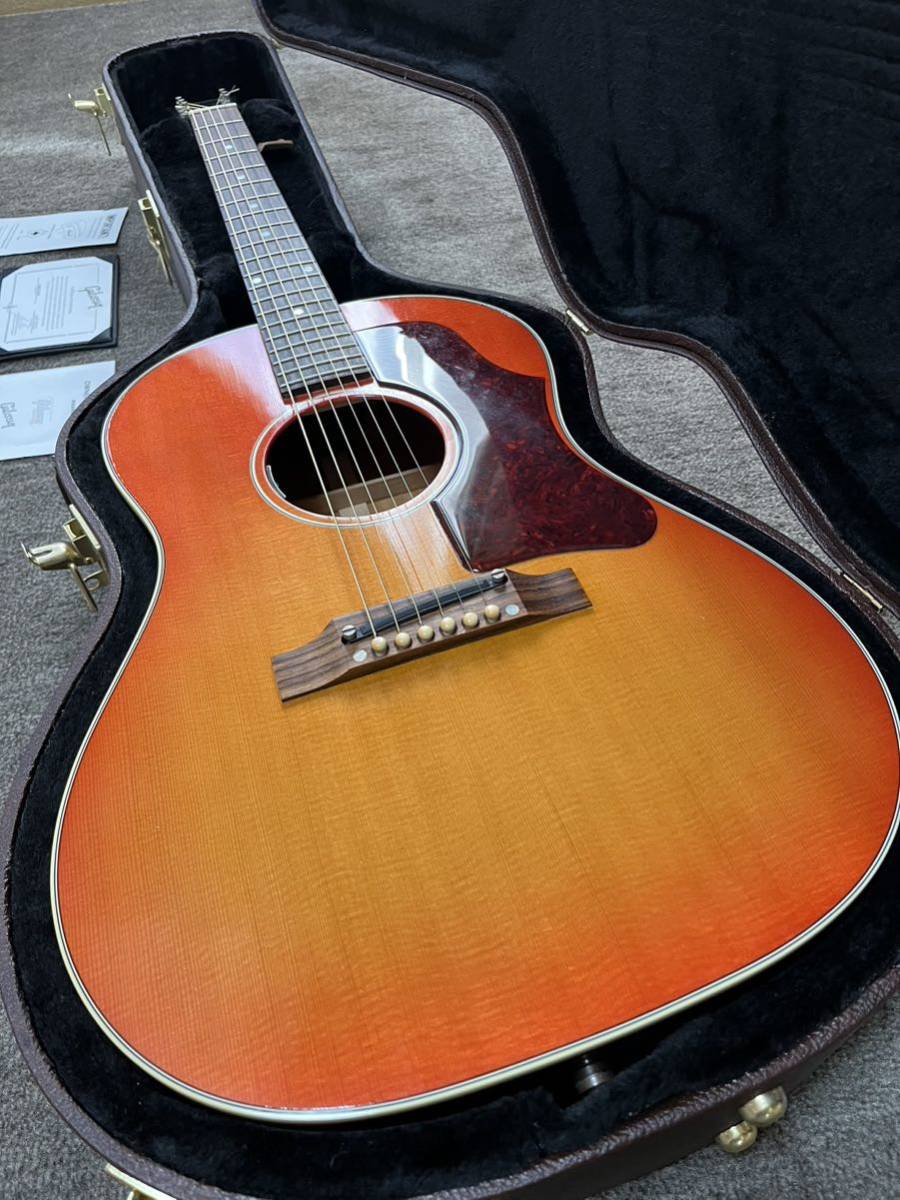 Gibson B-25 - Custom Shop Ebony Guitar Acoustic Sunburst 1960s