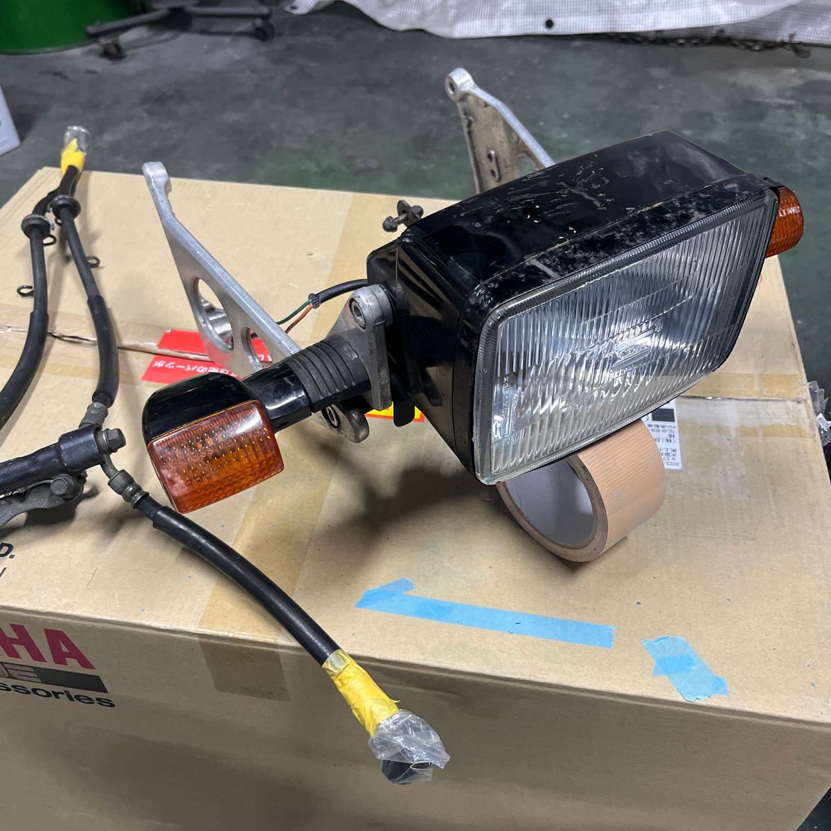 CBR400F ヘッドライト　NC17 フォーミュラー　エンデュランス　純正品 CBR400F ヘッドライト NC17 フォーミュラー エンデュランス 純正品