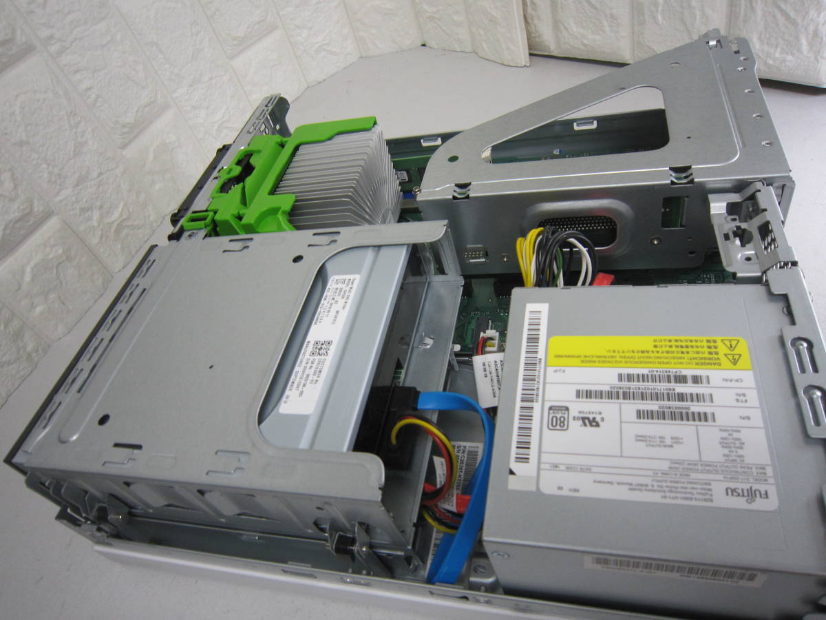 7937☆FUJITSU ESPRIMO D588/TX Core i3 8100 HDD/無 メモリ/4GB BIOS確認