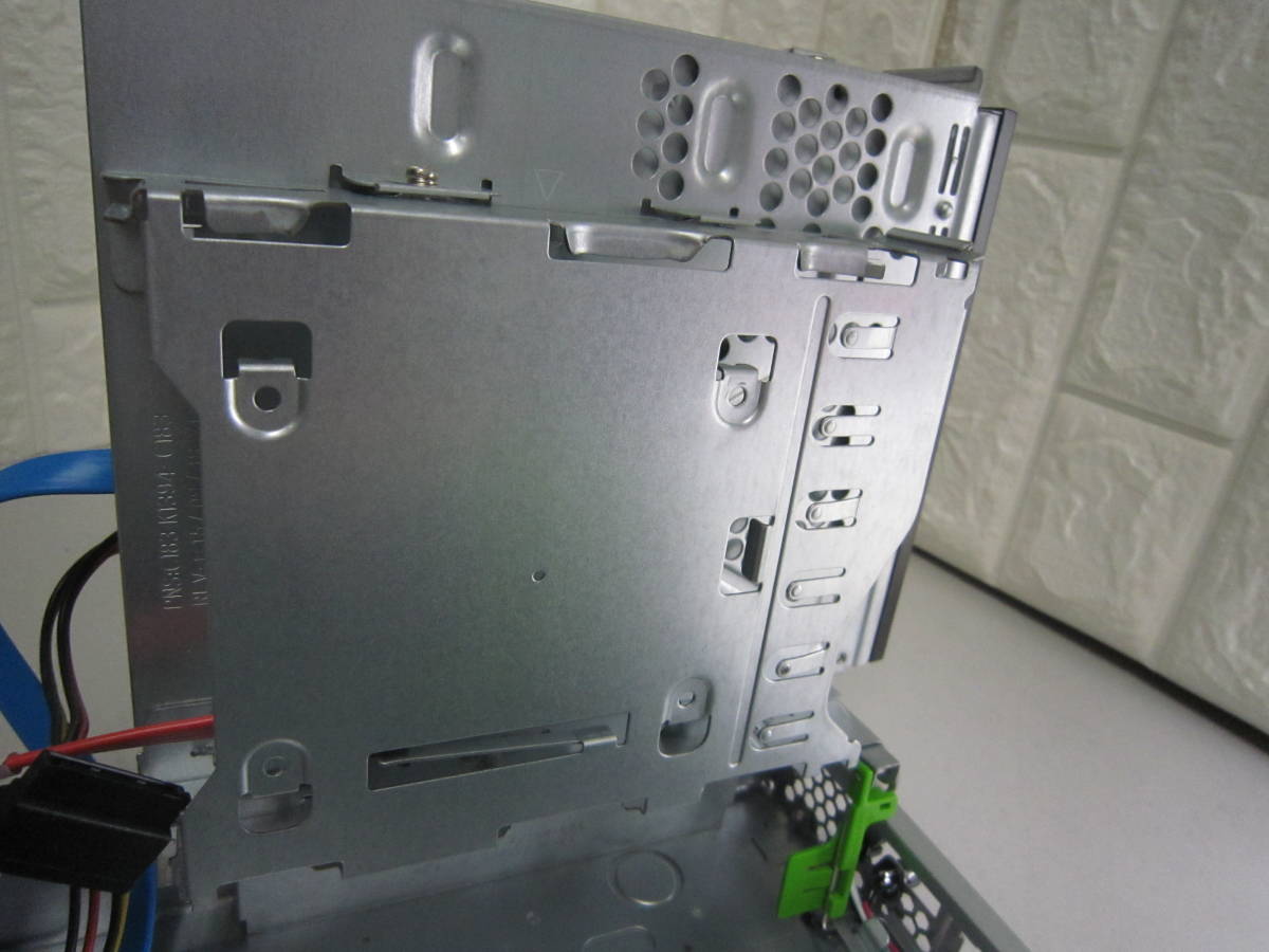 7937☆FUJITSU ESPRIMO D588/TX Core i3 8100 HDD/無 メモリ/4GB BIOS確認