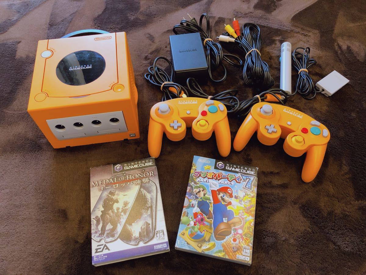  任天堂Nintendo ゲームキューブ 本体 コントローラー2つ ソフト付(本体)｜売買されたオークション情報、yahooの商品情報をアーカイブ公開 - オークファン 本体