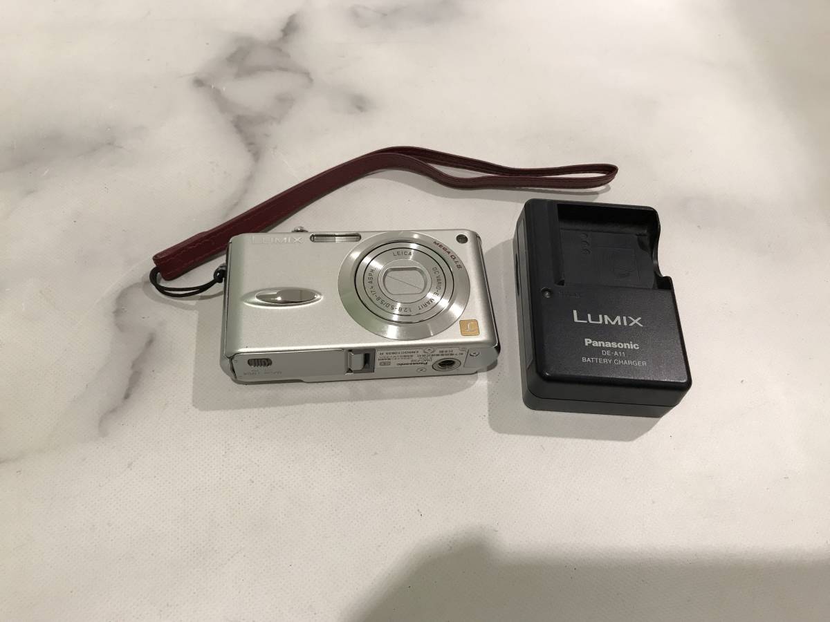 Panasonic（パナソニック）コンパクトデジタルカメラ LUMIX DMC-FX8