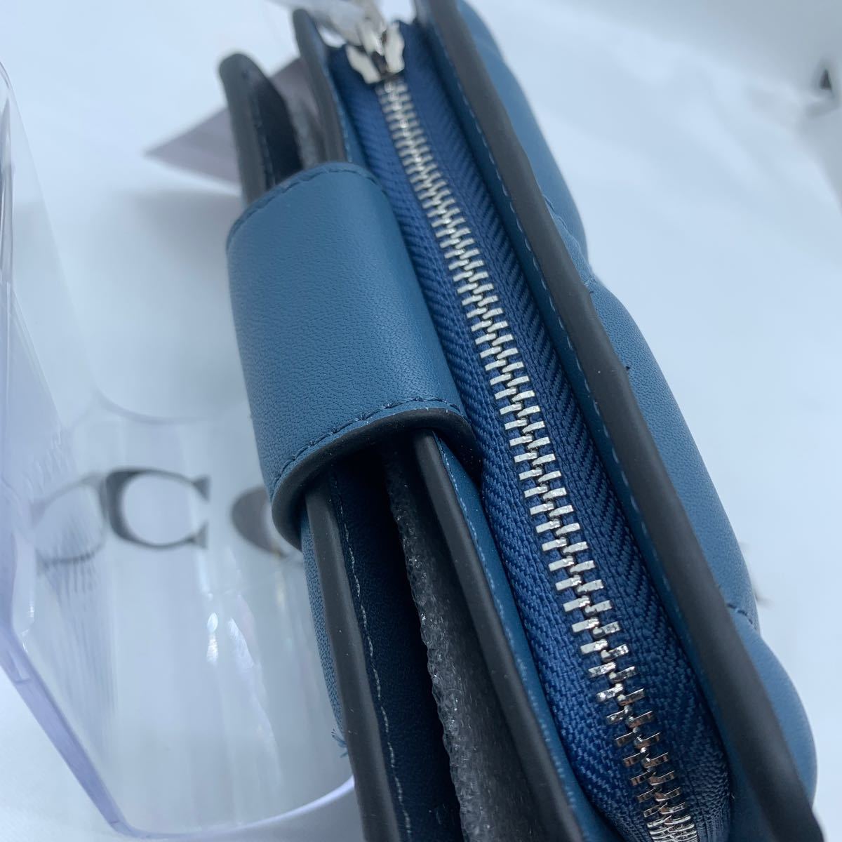 新品未使用 コーチ COACH 女性用折り財布 ネービー | VACHAMBER.COM