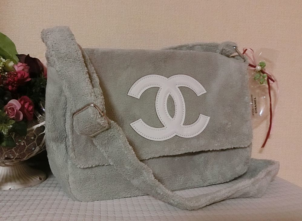 CHANEL ノベルティショルダーバッグ ホワイトロゴ入り noriko0908nn