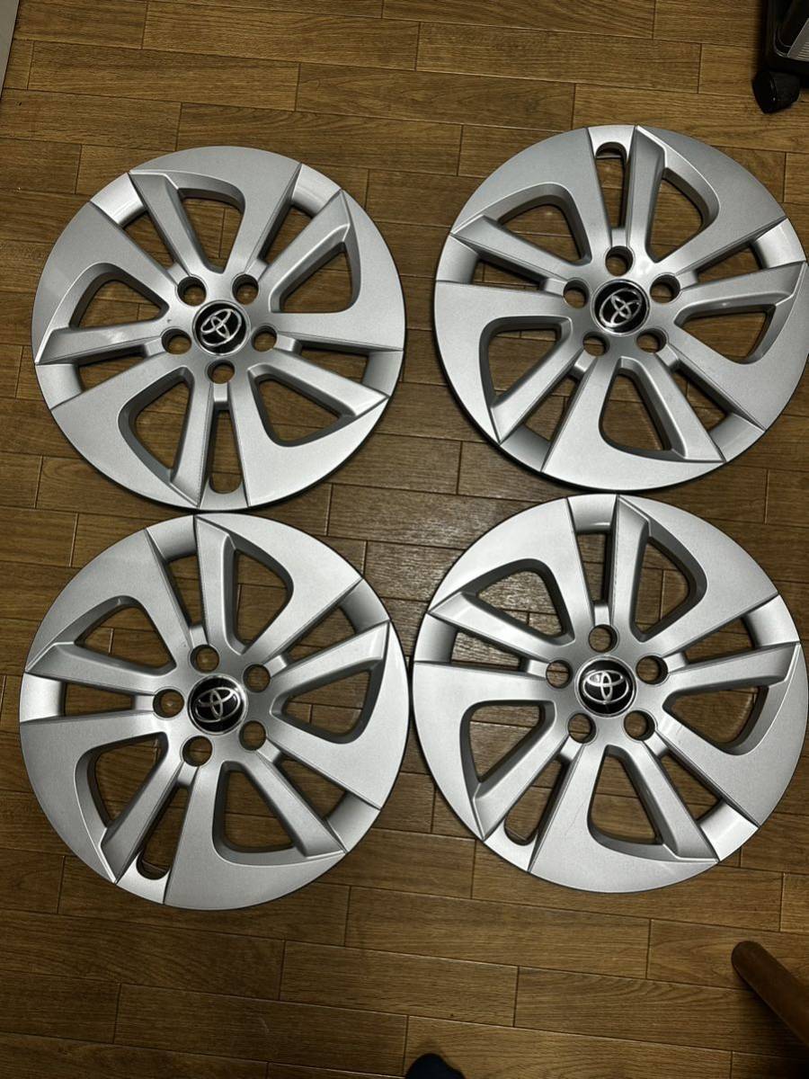 トヨタ プリウス 50系 純正15インチホイールキャップ ４本