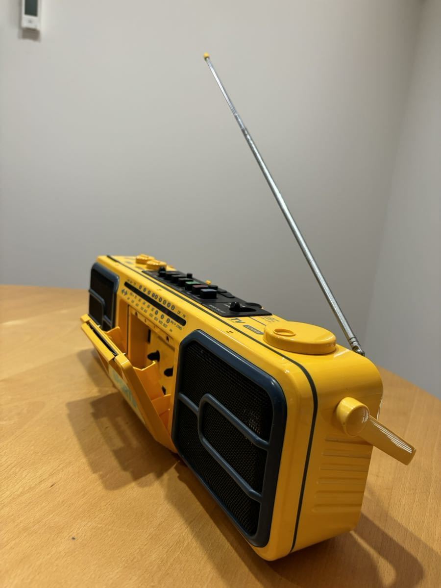 CFS-V75 SONY SPORTS ラジカセ イエロー 希少 ソニー 公式通販 動作品