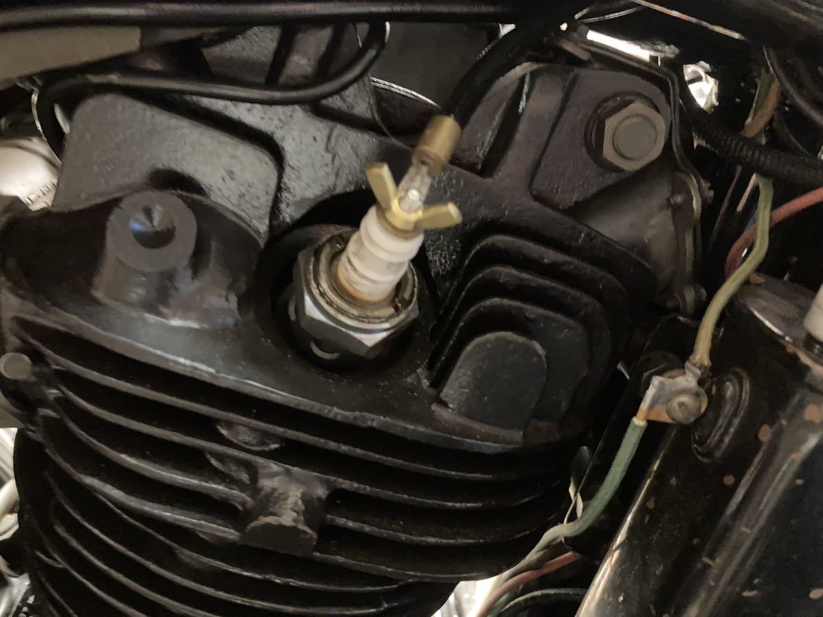 ナックル ハーレー旧車用 プラグ 蝶ネジ 真鍮ブラス　ナックルヘッド サイドバルブ UL パン 1台分2個