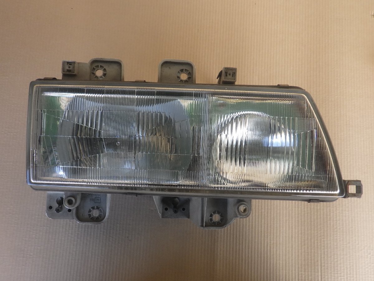 r515-100 ☆ いすゞ エルフ 純正 ヘッドライト 右側 運転席側 H16年 KR