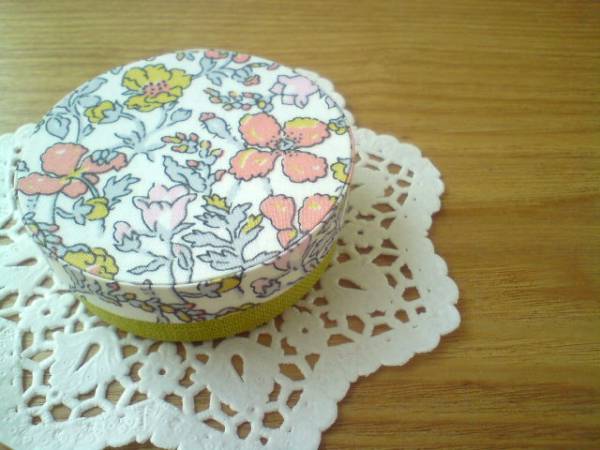 リバティMeadowメドゥ布箱・布シール30枚/C&S 丸箱 小箱_1