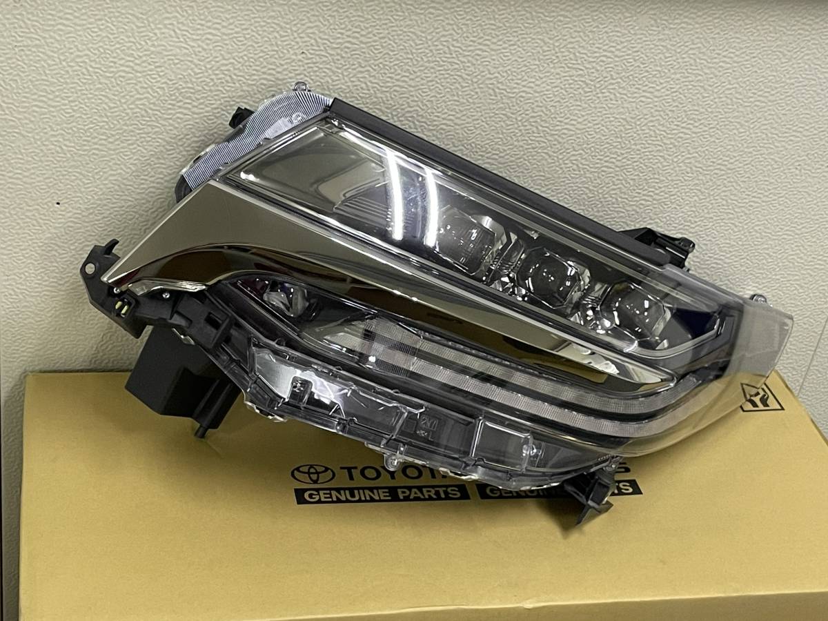 トヨタ20アルファード右ヘッドライト中古 トヨタ ヴェルファイア 新型 