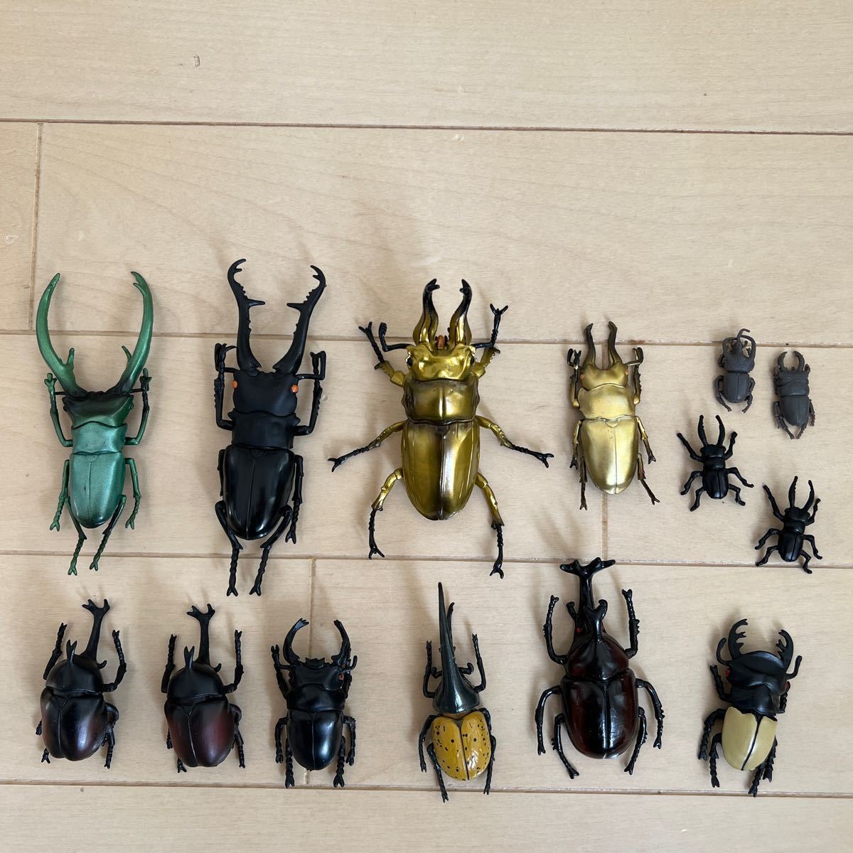 昆虫 フィギュア おもちゃ カブトムシ クワガタ ヘラクレスオオカブト 