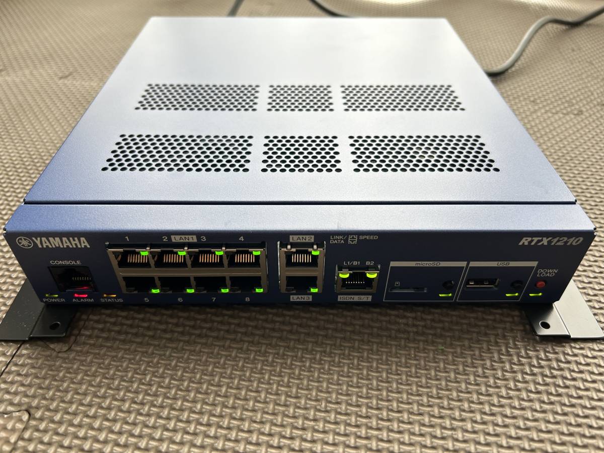 YAMAHAギガアクセスVPNルーターRTX1210　【ウォールマウントキットYWK-1200D付】_1