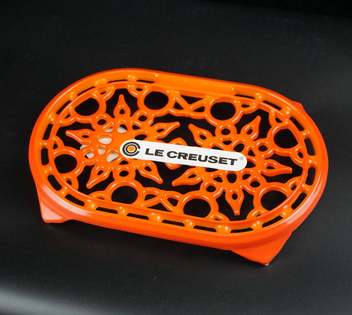 ルクルーゼ　オーバル　トリベット　オレンジ　箱よごれ・箱傷多数有り_1