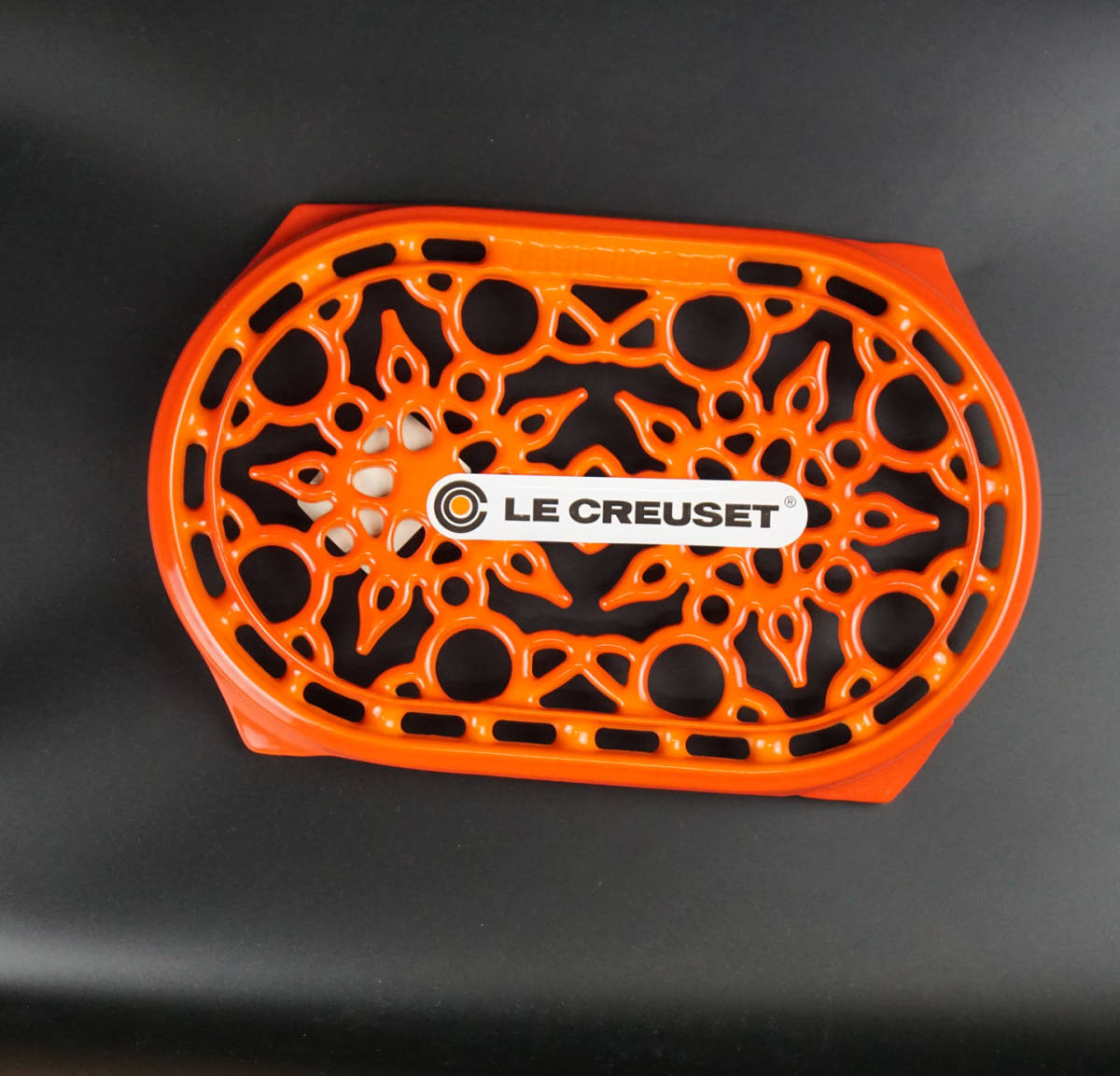 ルクルーゼ　オーバル　トリベット　オレンジ　箱よごれ・箱傷多数有り_3