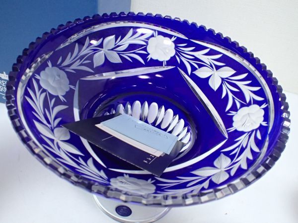 豊F853/1J自☆美品 ドレスデンクリスタル DRESDEN KRISTALL 20cm 青被せ フラワーベース 花瓶 一輪挿し カット ガラス 花器 工芸品☆_3