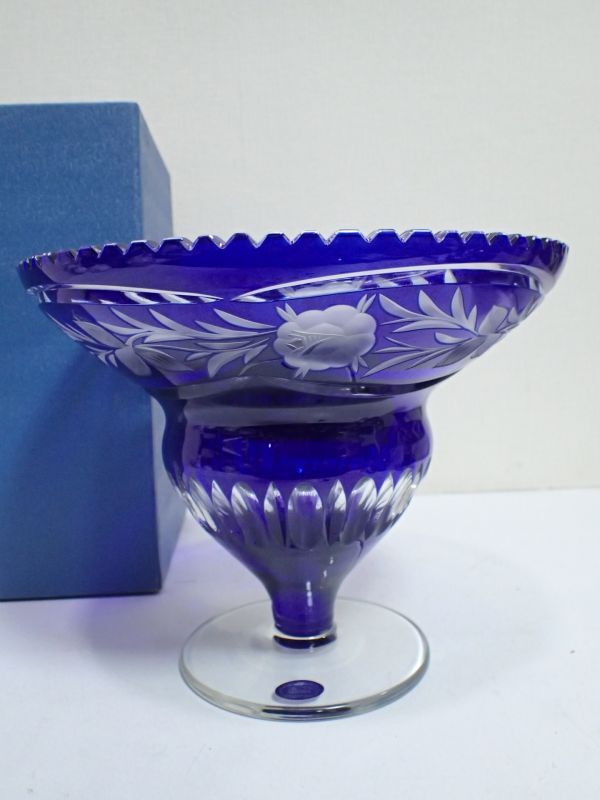 豊F853/1J自☆美品 ドレスデンクリスタル DRESDEN KRISTALL 20cm 青被せ フラワーベース 花瓶 一輪挿し カット ガラス 花器 工芸品☆_4