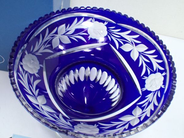 豊F853/1J自☆美品 ドレスデンクリスタル DRESDEN KRISTALL 20cm 青被せ フラワーベース 花瓶 一輪挿し カット ガラス 花器 工芸品☆_8