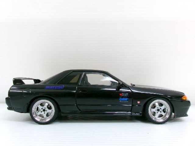 オートアート 1/18 日産 スカイライン GT-R R32 V-Spec II 新劇場版 頭