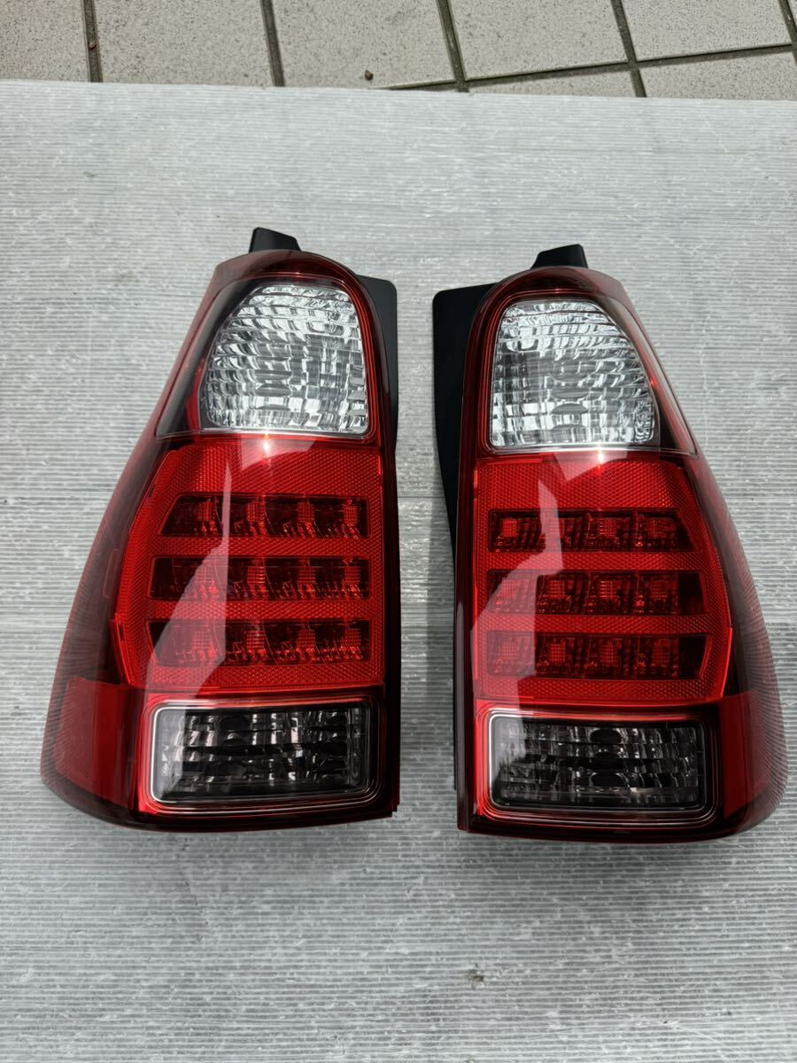 215ハイラックスサーフ後期純正テールライトテールランプ左右LEDトヨタ