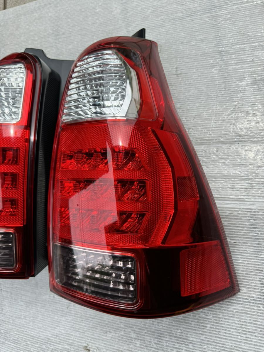 215ハイラックスサーフ後期純正テールライトテールランプ左右LEDトヨタ