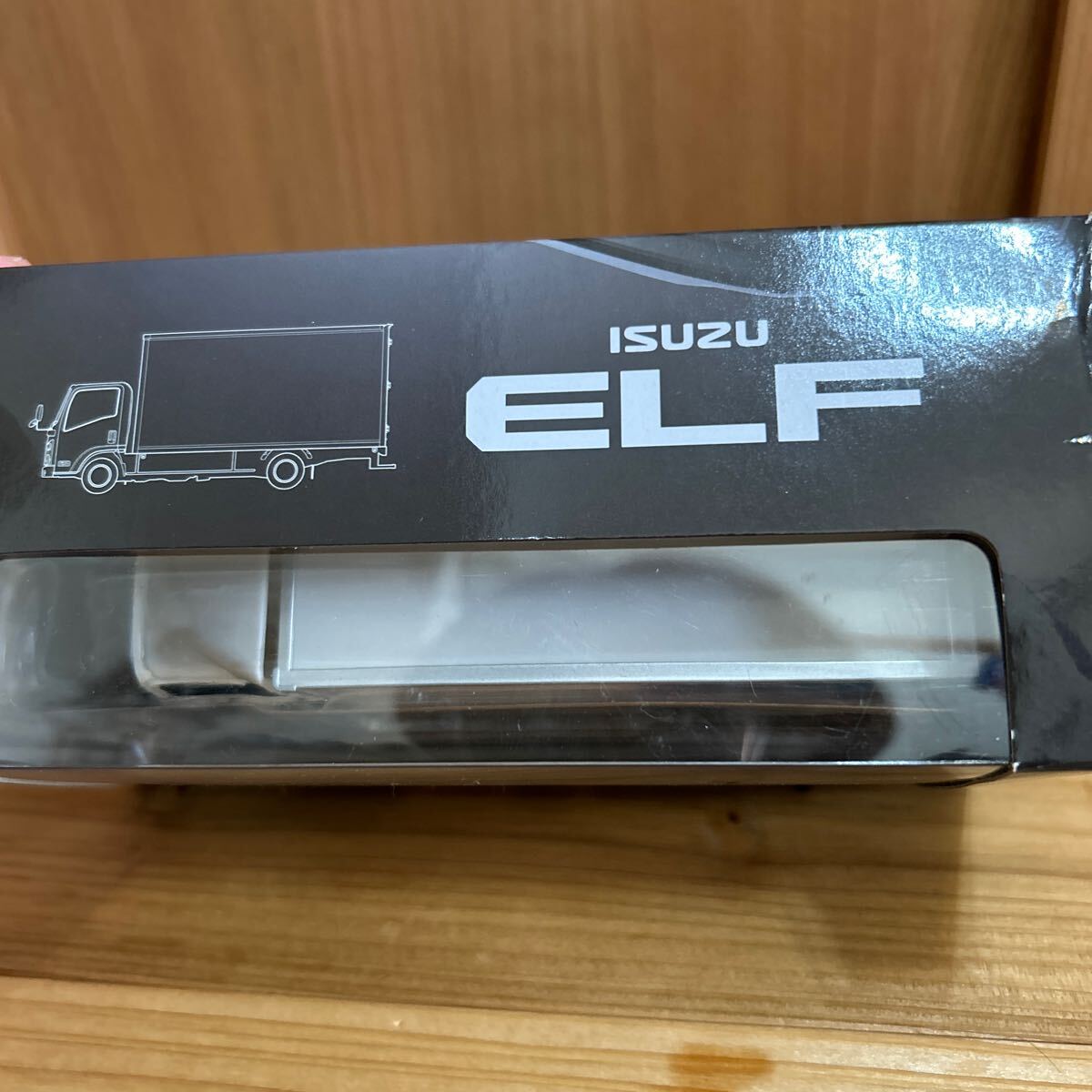 いすゞ　ISUZU ELF 1/43 非売品　ミニカー_2