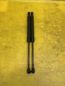 (40850) プジョー　2008 A94 リアゲートダンパー 送料は1480円(北海道／沖縄県はお問い合