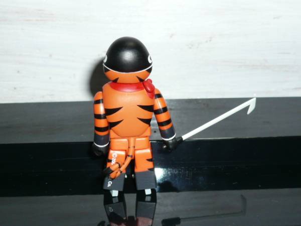 ケロッグ　シークレット　キューブリック　フィギュア_2