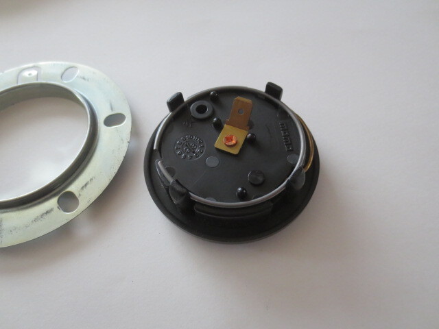 momo ジムニーJA11JA12JA22JA23ホーンボタン_3