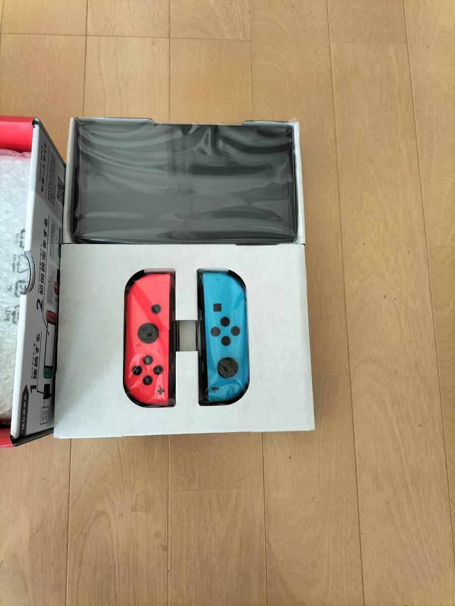 ☆新品未開封☆Nintendo Switch 有機ELモデル ネオンブルー ネオンレッド☆_2