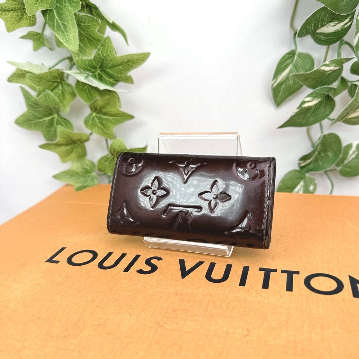 【新品・箱付】LOUIS VUITTON キーケース ミュルティクレ4 ヴェルニ ルイヴィトン ヴェルニ キーケースミュルティクレ4ブロンズ