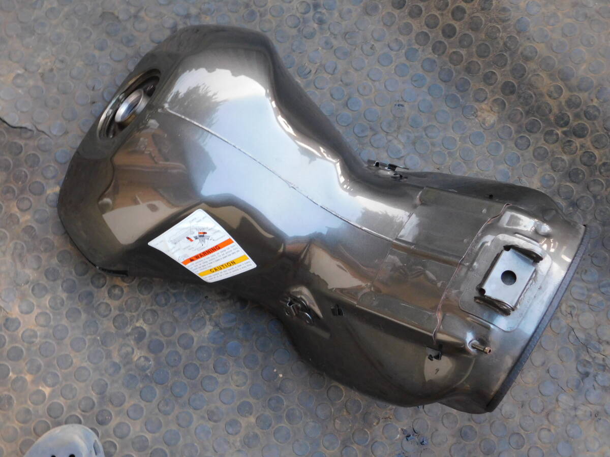 ZX-12R/A1 純正 ガソリンタンクZXT20A/00年式タンク凹みあり即決5000円