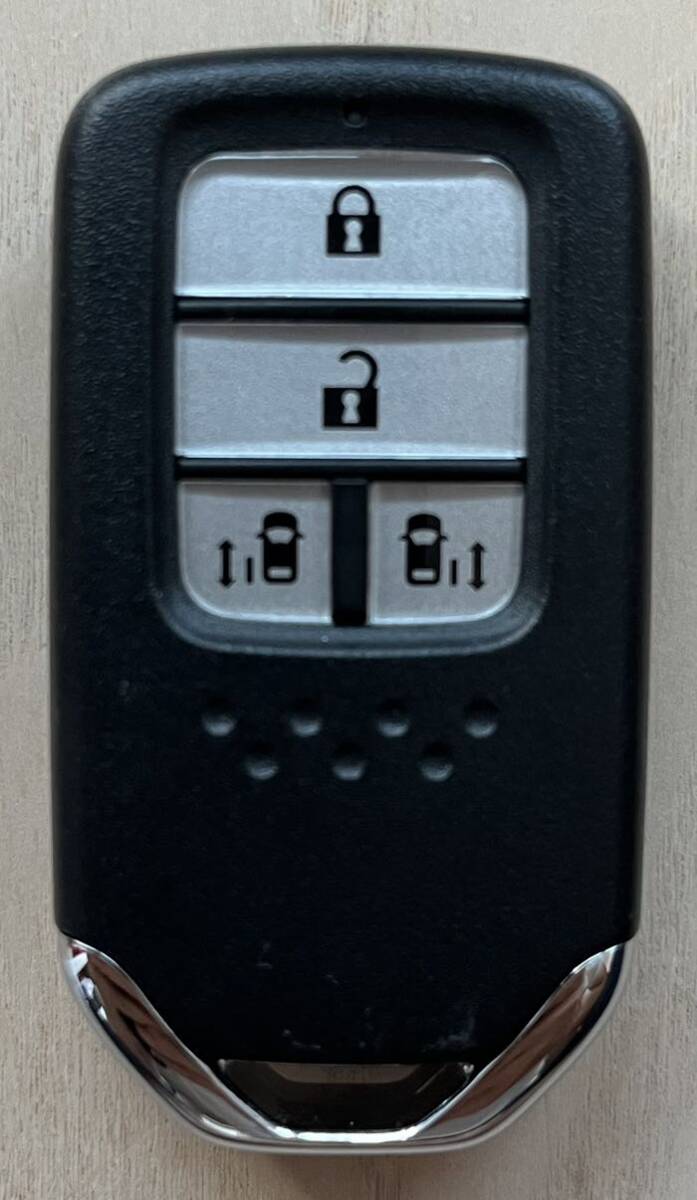 【送料無料】3,500円売切 フリード＋ ＧＢ５ 両側パワースライドドアボタン_1