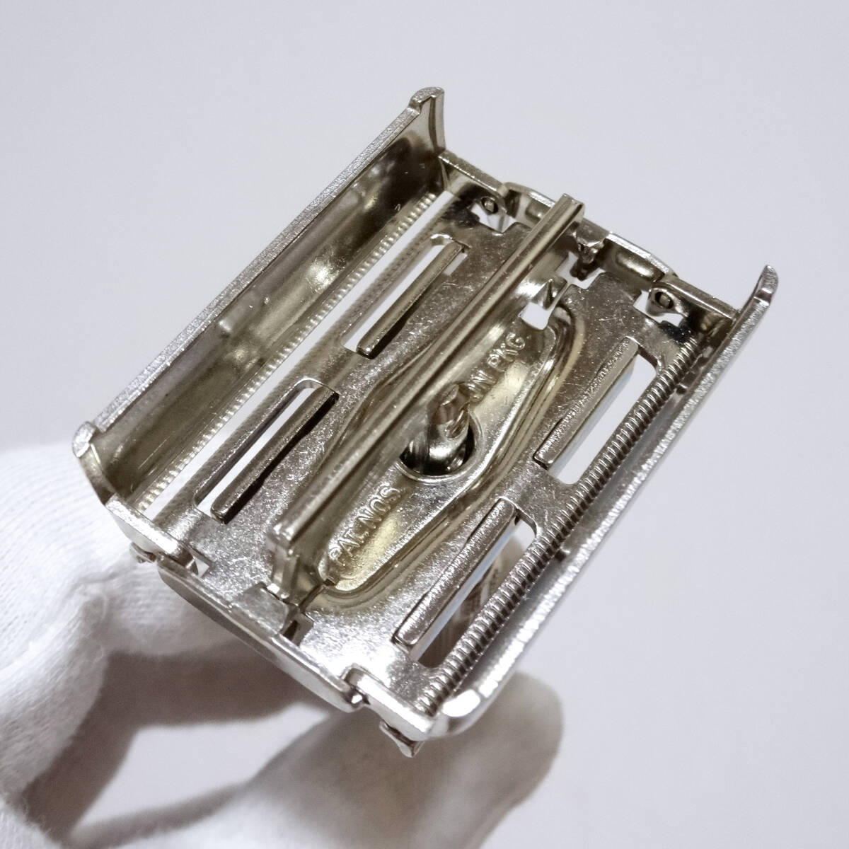 Gillette ジレット 両刃 カミソリ ホルダー USA製 レザーケース付き T字 剃刀 髭剃り 昭和レトロ ヴィンテージ アンティーク アメリカ_4