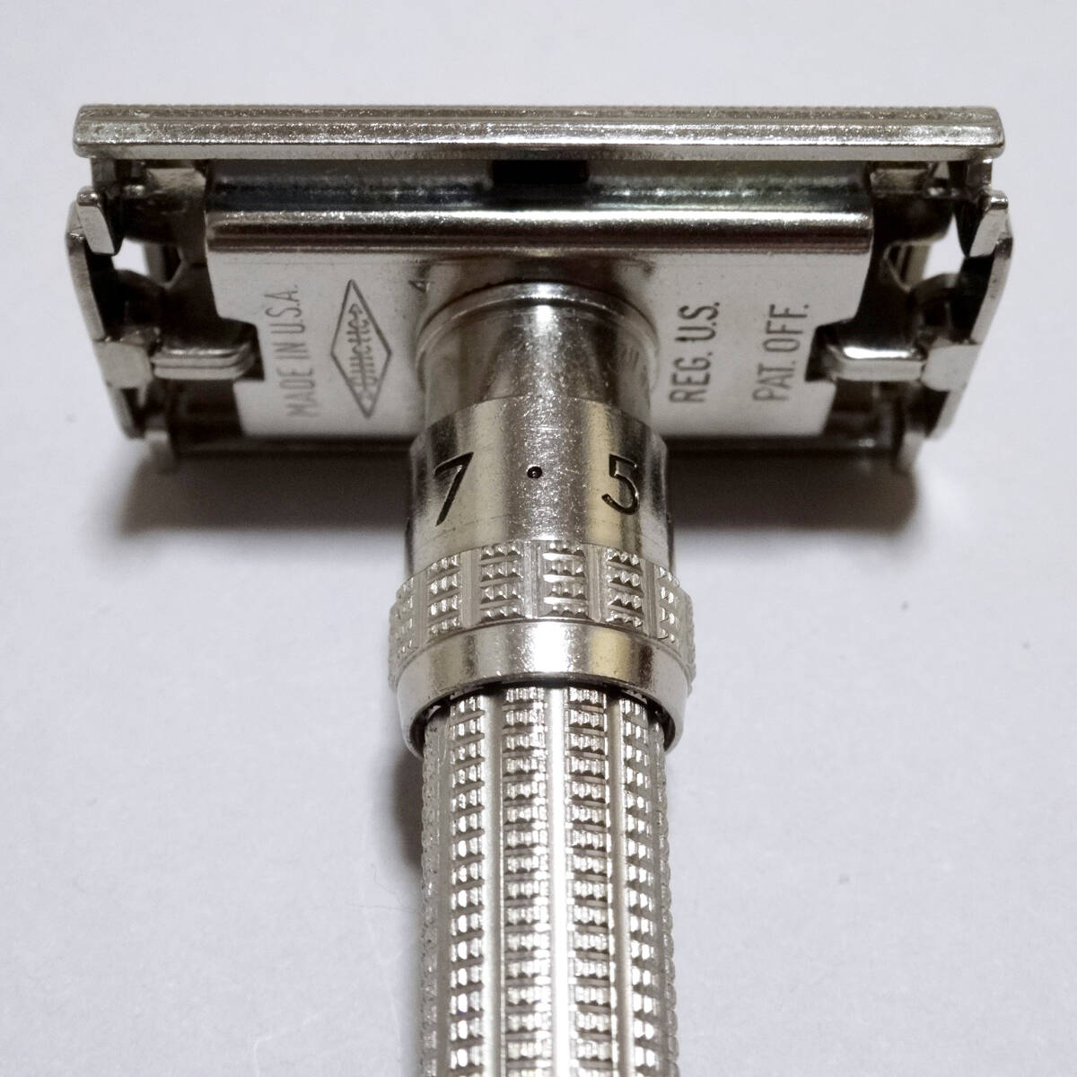 Gillette ジレット 両刃 カミソリ ホルダー USA製 レザーケース付き T字 剃刀 髭剃り 昭和レトロ ヴィンテージ アンティーク アメリカ_5