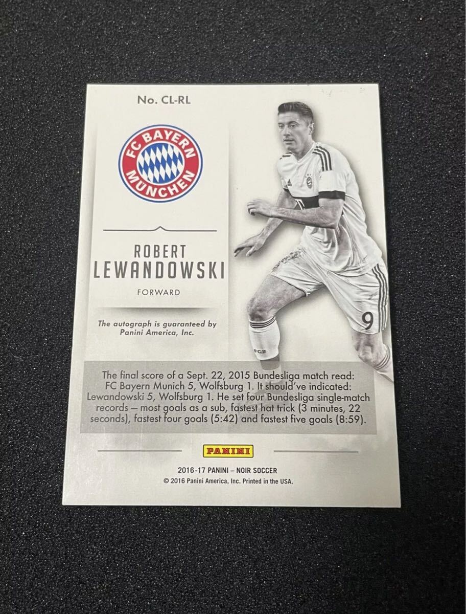 ロベルト・レヴァンドフスキ Robert Lewandowski 直筆サインカード