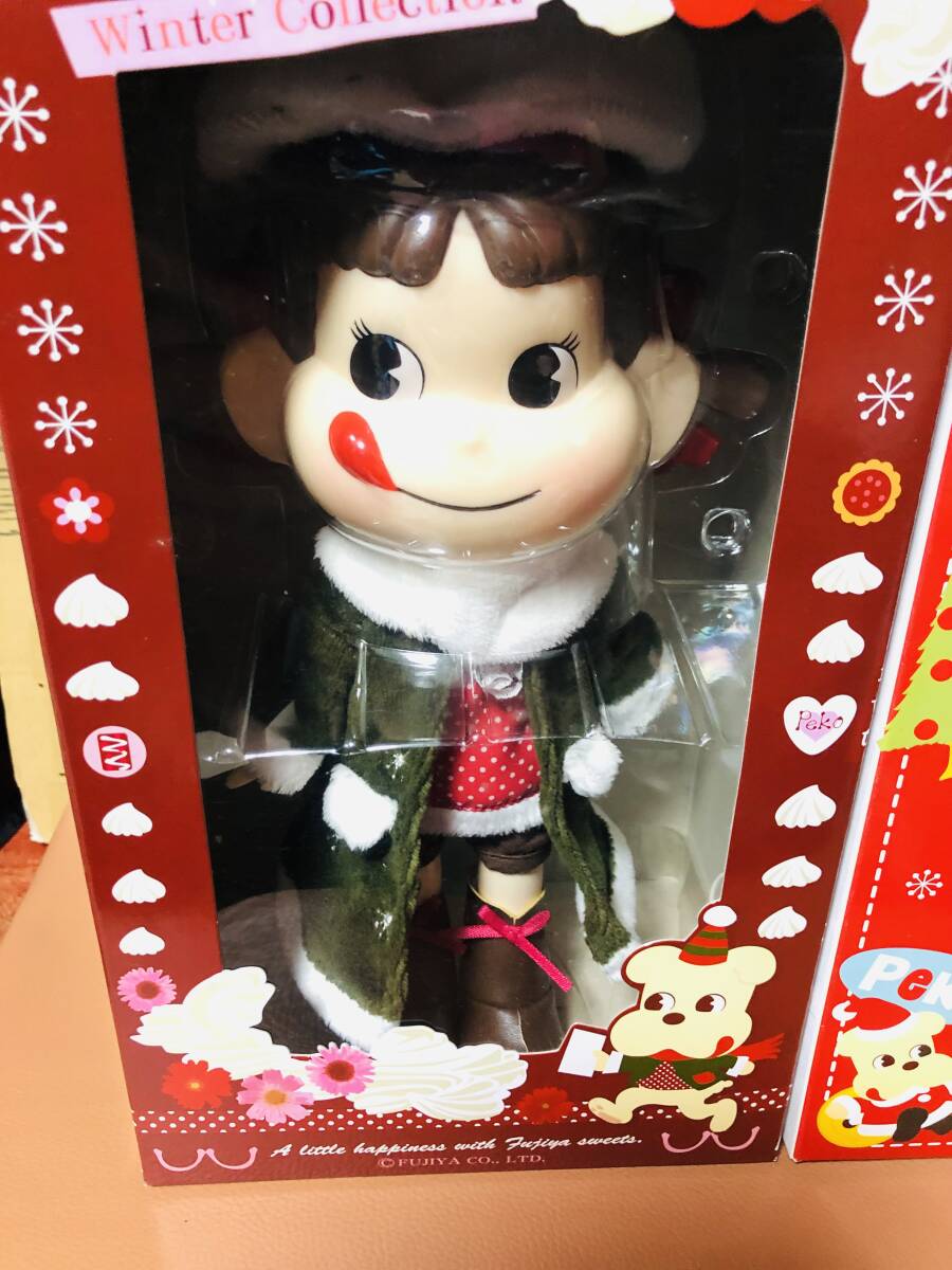 新品未開封】ペコちゃん人形 2体 クリスマス Winterコレクション 2009