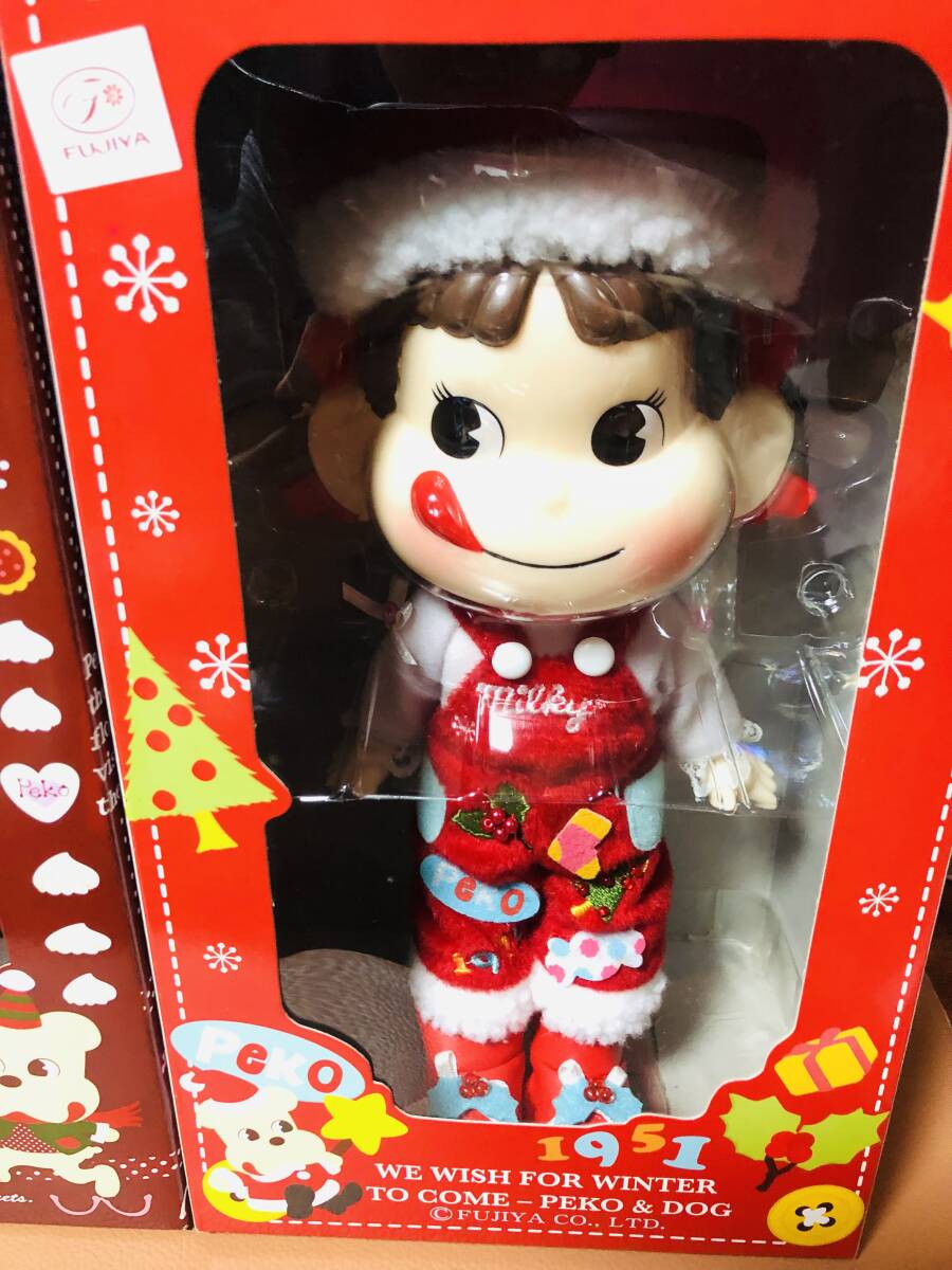 新品未開封】ペコちゃん人形 2体 クリスマス Winterコレクション 2009