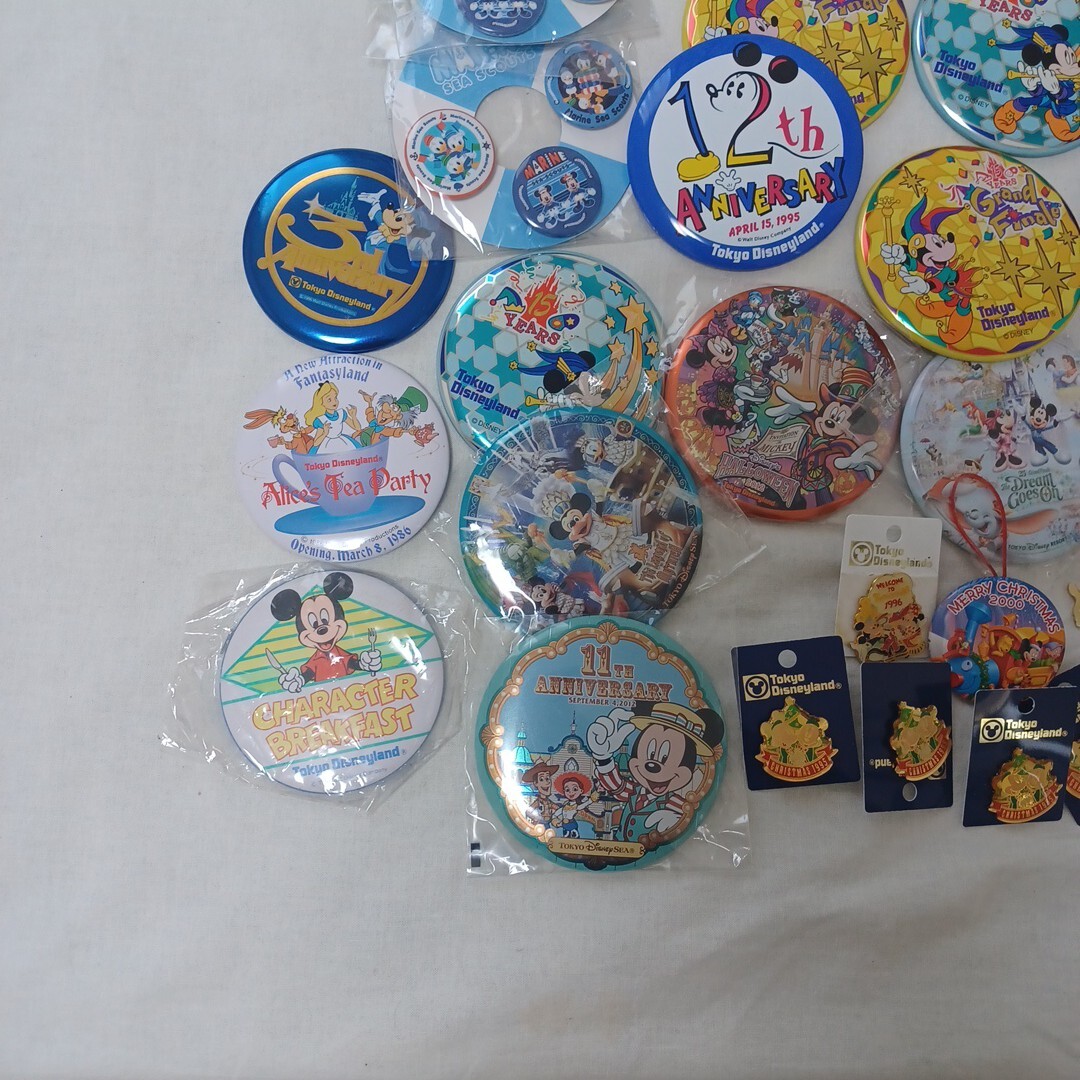 ディズニー　缶バッジ キーホルダー レトロ_4