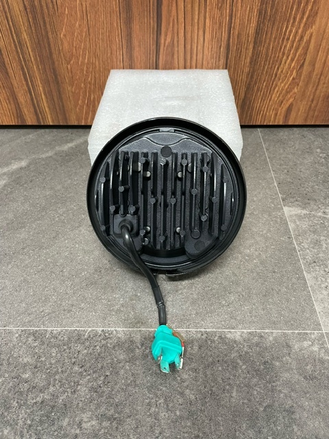 073　2020XL1200Xについていた社外LEDヘッドライト_2