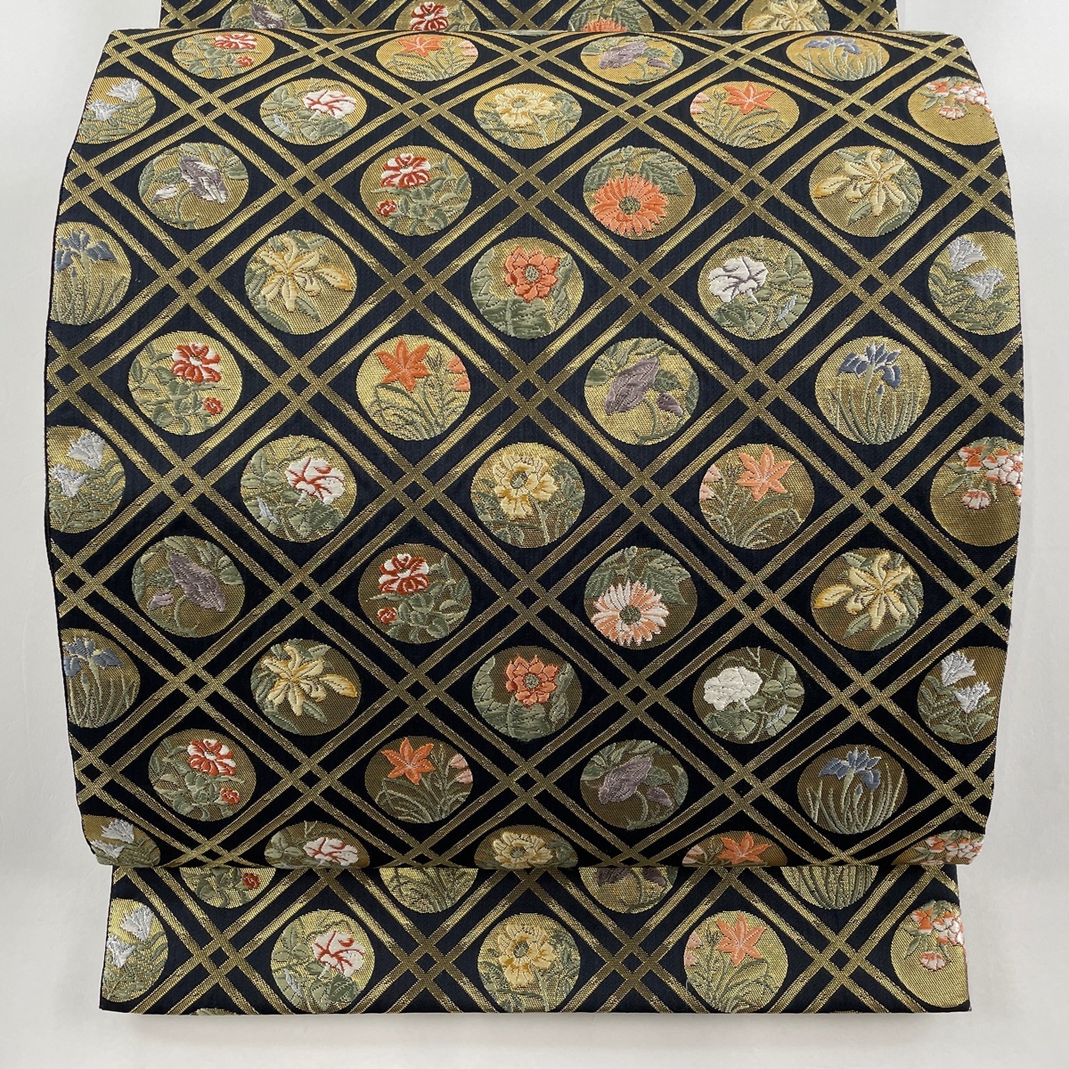 袋帯 秀品 草花 丸文 箔 刺繍 黒 六通 正絹 【中古】 【公式通販】