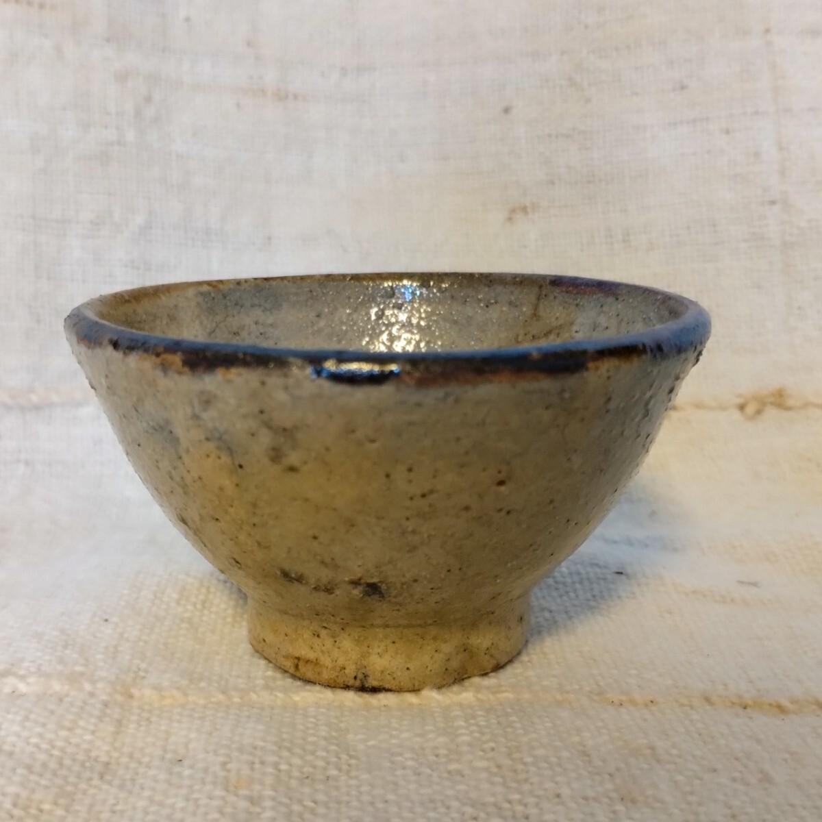 壺屋焼 金城次郎 壺屋時代 白マカイぐい呑 検) 金城次郎窯 酒器 盃