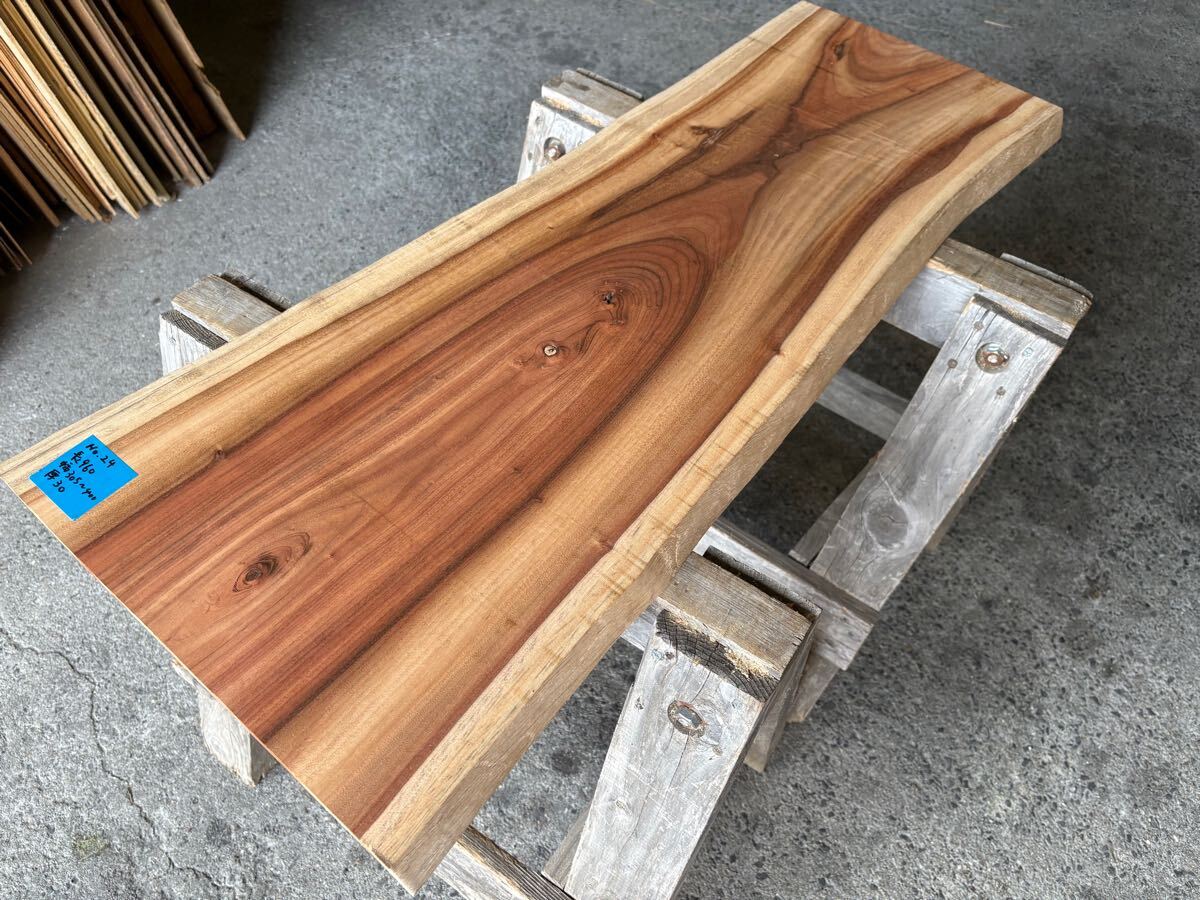 No.24 楠 クス 耳付き 皮付き 自然乾燥材 厚30×幅305～400×長960㎜ プレナー加工済 家具 DIY リノベ カウンター_4