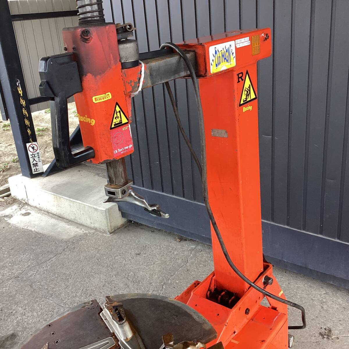 △ 岐阜発/ CEMB/ SM92/ タイヤチェンジャー/ 三相200v電源/ 動作確認/ ビート落としのクッション欠品/ タイヤ交換/ 現状品/ R6.12/5△_5