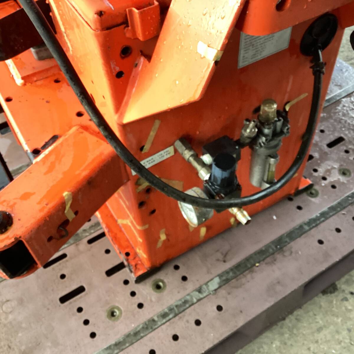 △ 岐阜発/ CEMB/ SM92/ タイヤチェンジャー/ 三相200v電源/ 動作確認/ ビート落としのクッション欠品/ タイヤ交換/ 現状品/ R6.12/5△_7